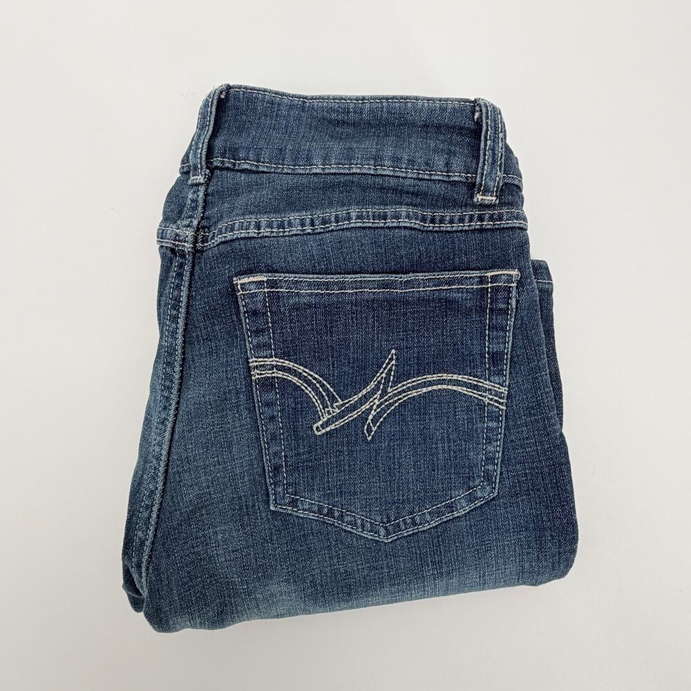 Wrangler Boot Cut Women's Jeans Size 6 Length‎ 31"